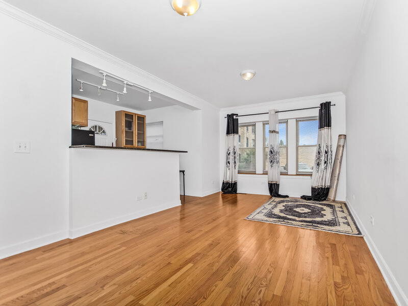 2514 W North Shore Avenue Chicago IL 60645