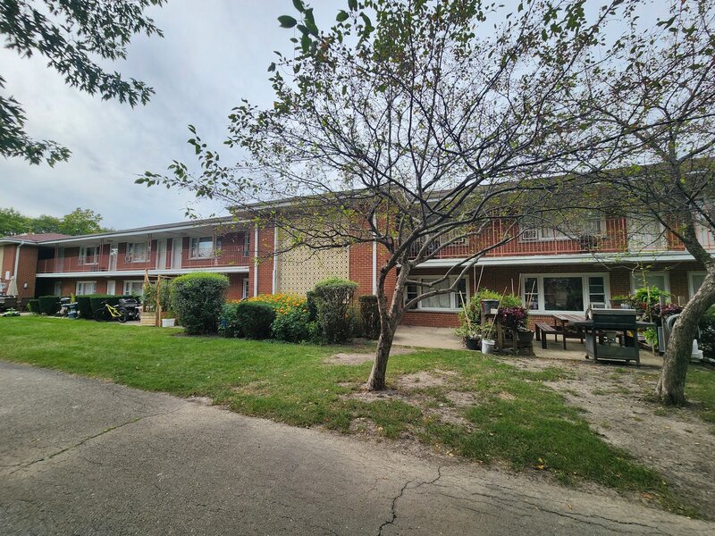 1107 E Algonquin Road Arlington Heights IL 60005
