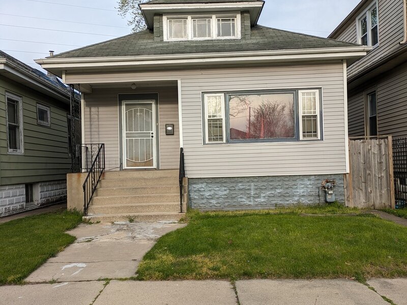 12115 S Emerald Avenue Chicago IL 60628