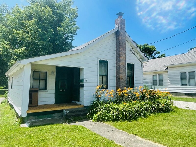 1213 E Main Street Streator IL 61364