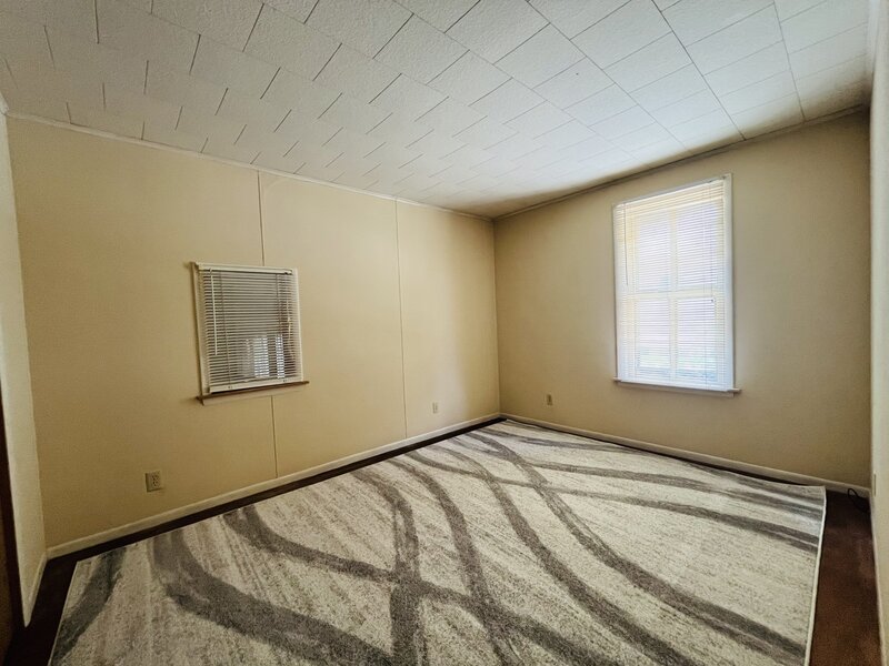 1213 E Main Street Streator IL 61364