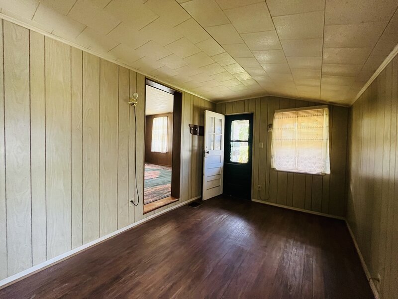 1213 E Main Street Streator IL 61364