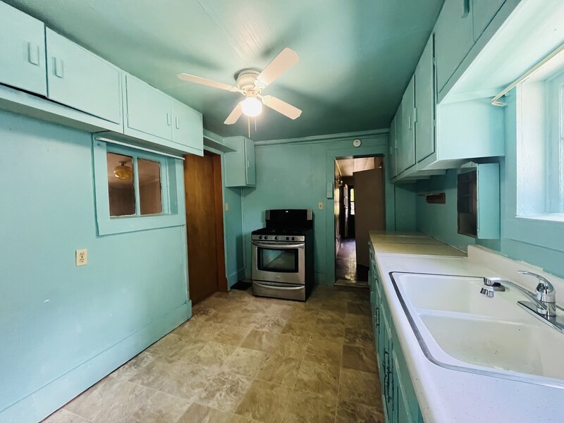 1213 E Main Street Streator IL 61364