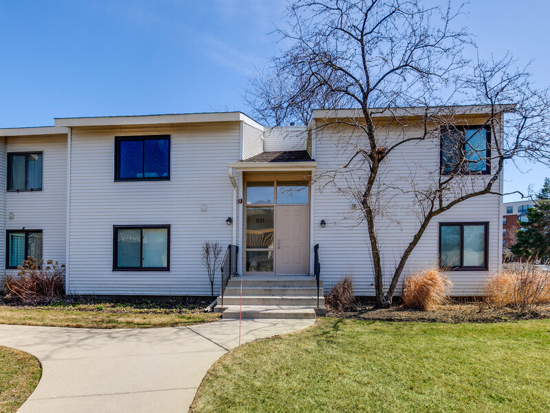931 Market Court Vernon Hills IL 60061