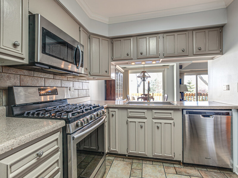 931 Market Court Vernon Hills IL 60061